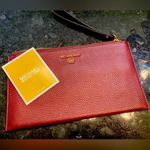 Michael Kors Clutch